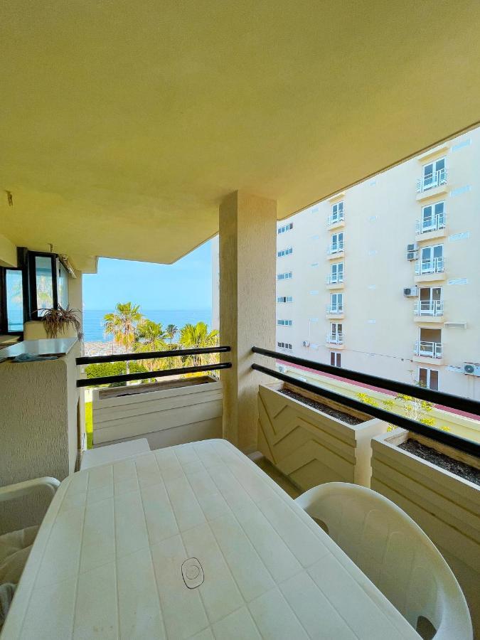 Seafront Apartment With Direct Access To The Beach Torremolinos Eksteriør billede
